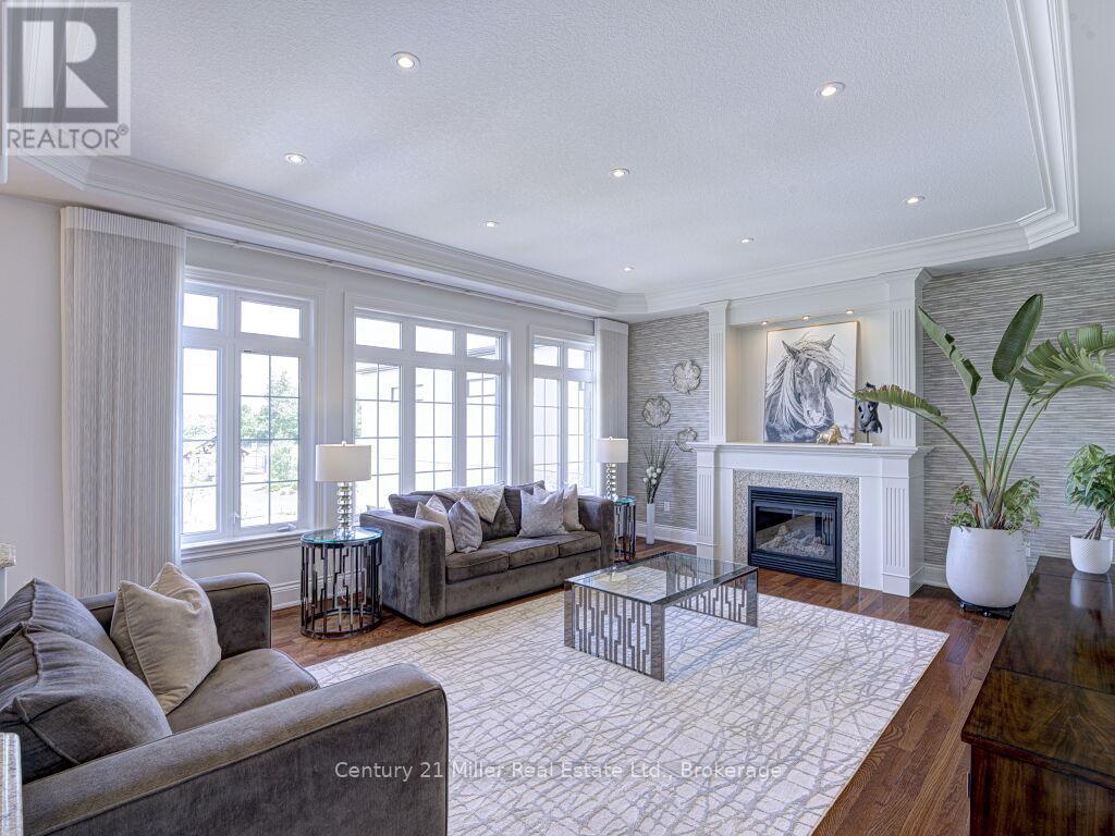 214 Jerseyville Road, Brantford, ON - Indoor Photo Showing Living Room With Fireplace