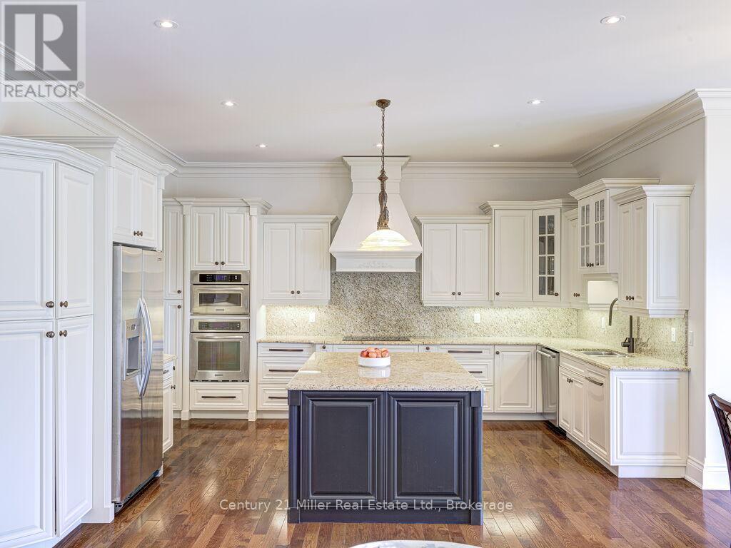 214 Jerseyville Road, Brantford, ON - Indoor Photo Showing Kitchen With Upgraded Kitchen