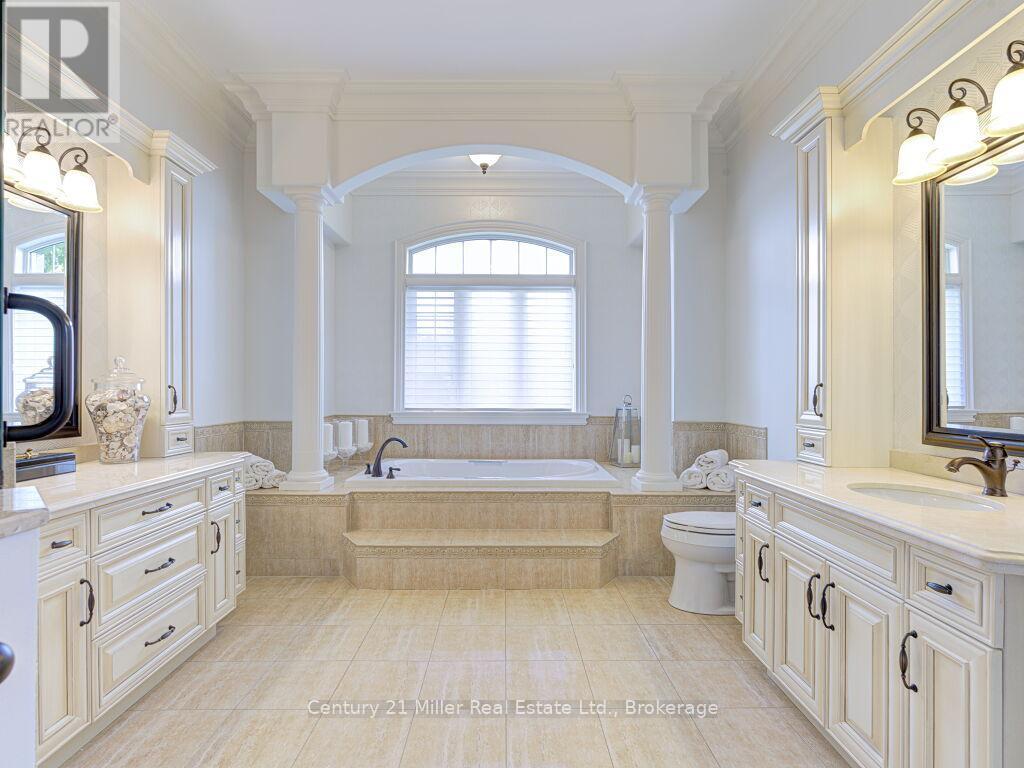 214 Jerseyville Road, Brantford, ON - Indoor Photo Showing Bathroom