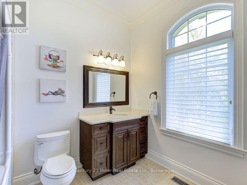 214 Jerseyville Road, Brantford, ON - Indoor Photo Showing Bathroom