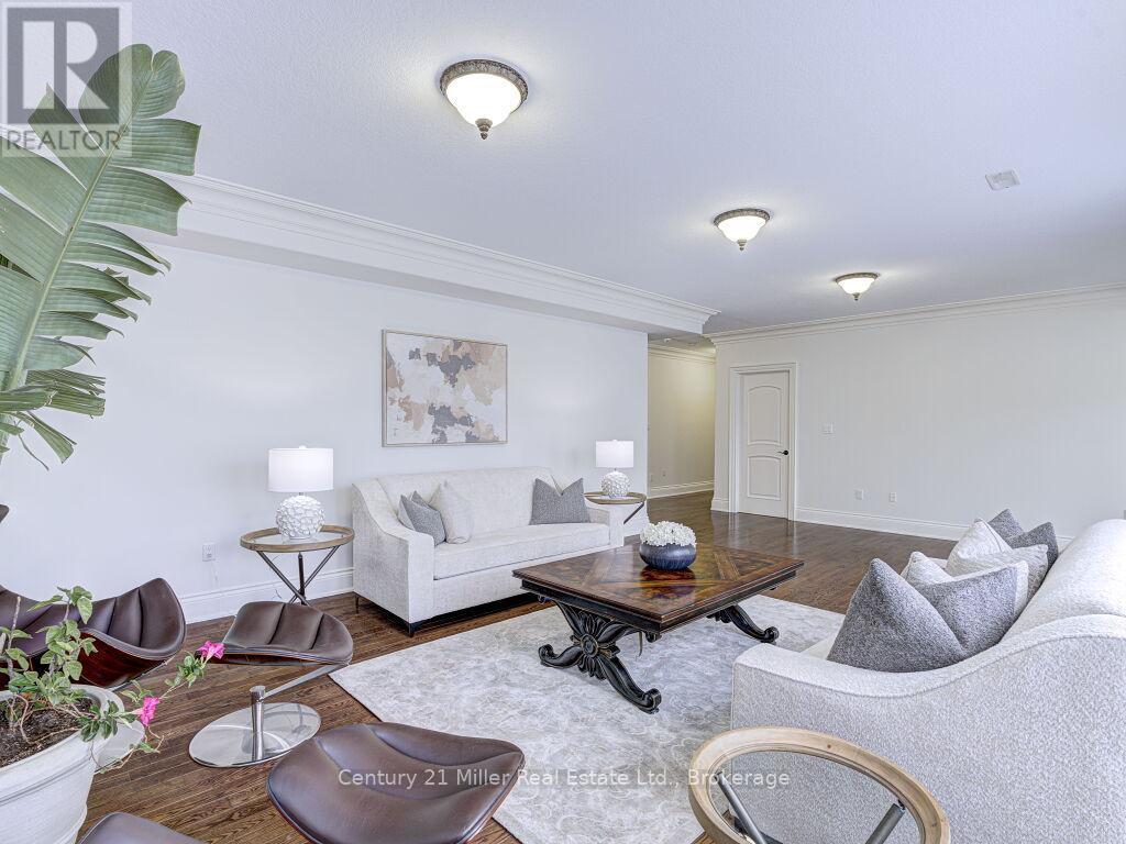 214 Jerseyville Road, Brantford, ON - Indoor Photo Showing Living Room