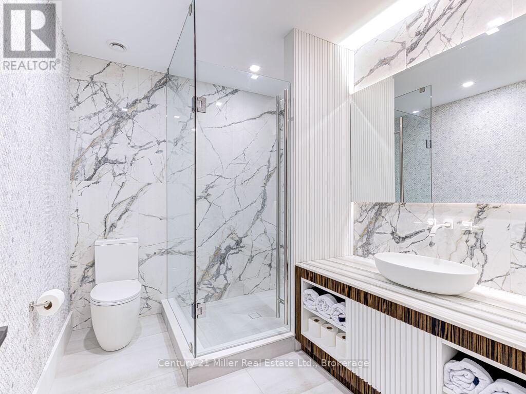 214 Jerseyville Road, Brantford, ON - Indoor Photo Showing Bathroom