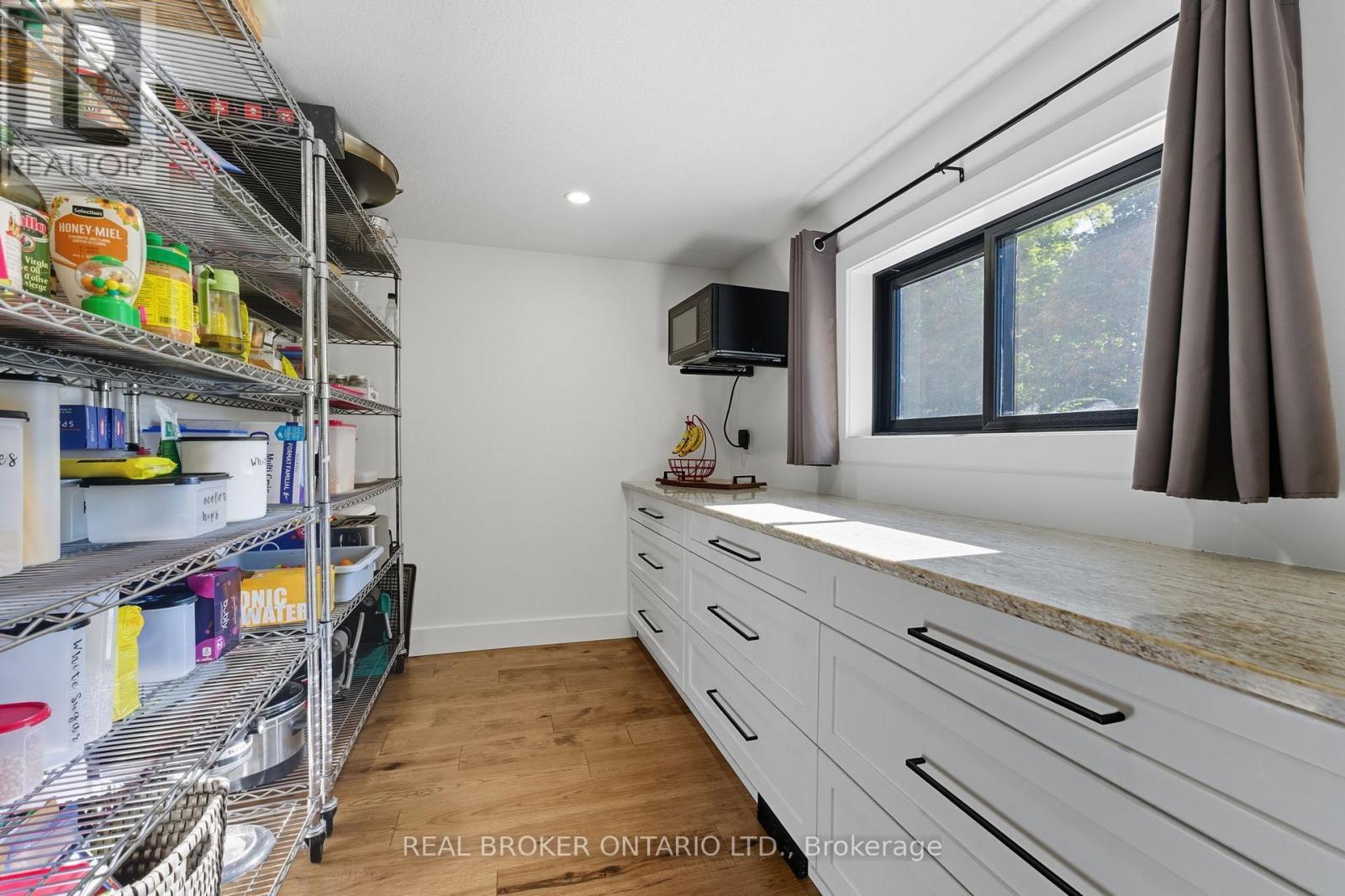 115 Lakeshore Road Rr 2 Port Burwell Road, Norfolk, ON - Indoor