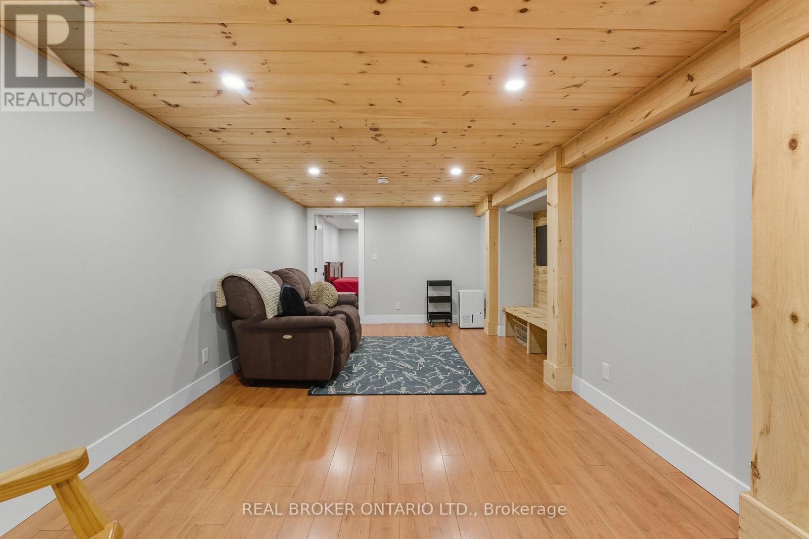 115 Lakeshore Road Rr 2 Port Burwell Road, Norfolk, ON - Indoor