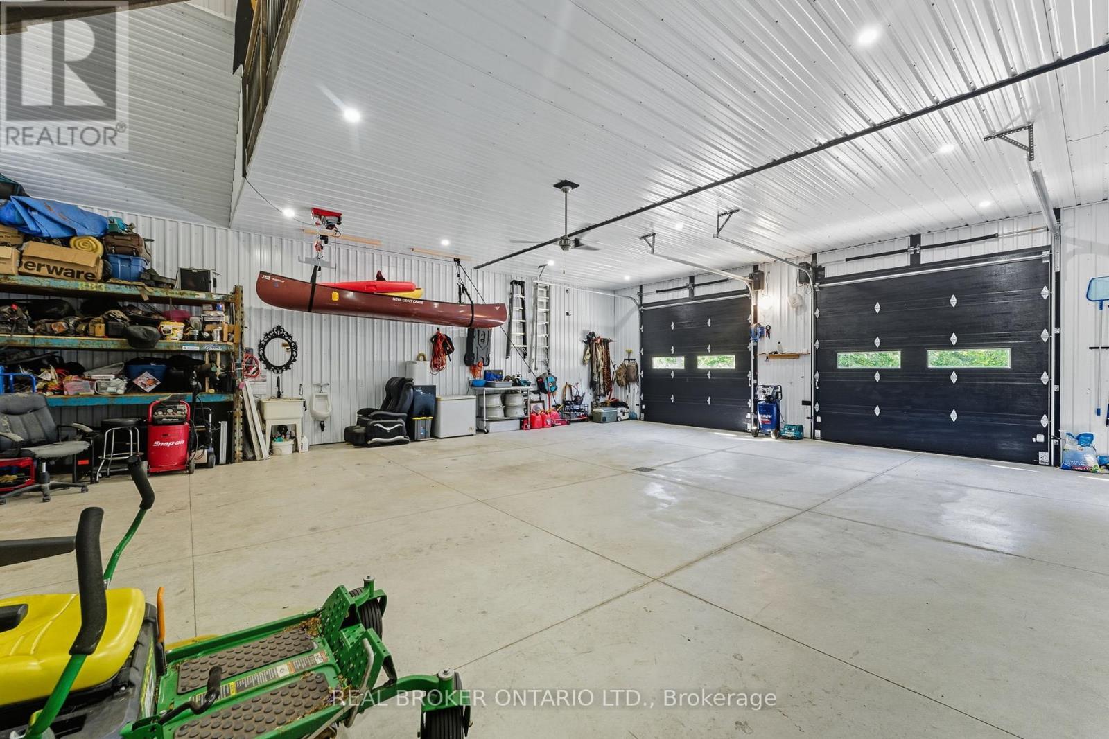 115 Lakeshore Road Rr 2 Port Burwell Road, Norfolk, ON - Indoor Photo Showing Garage