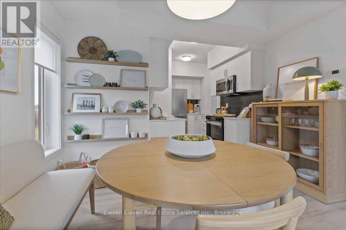 37 - 42 Lowes Road, Guelph, ON - Indoor Photo Showing Dining Room