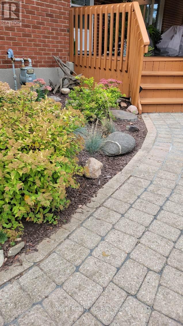 83 Frederick Street, Woodstock (Woodstock - North), ON - Outdoor