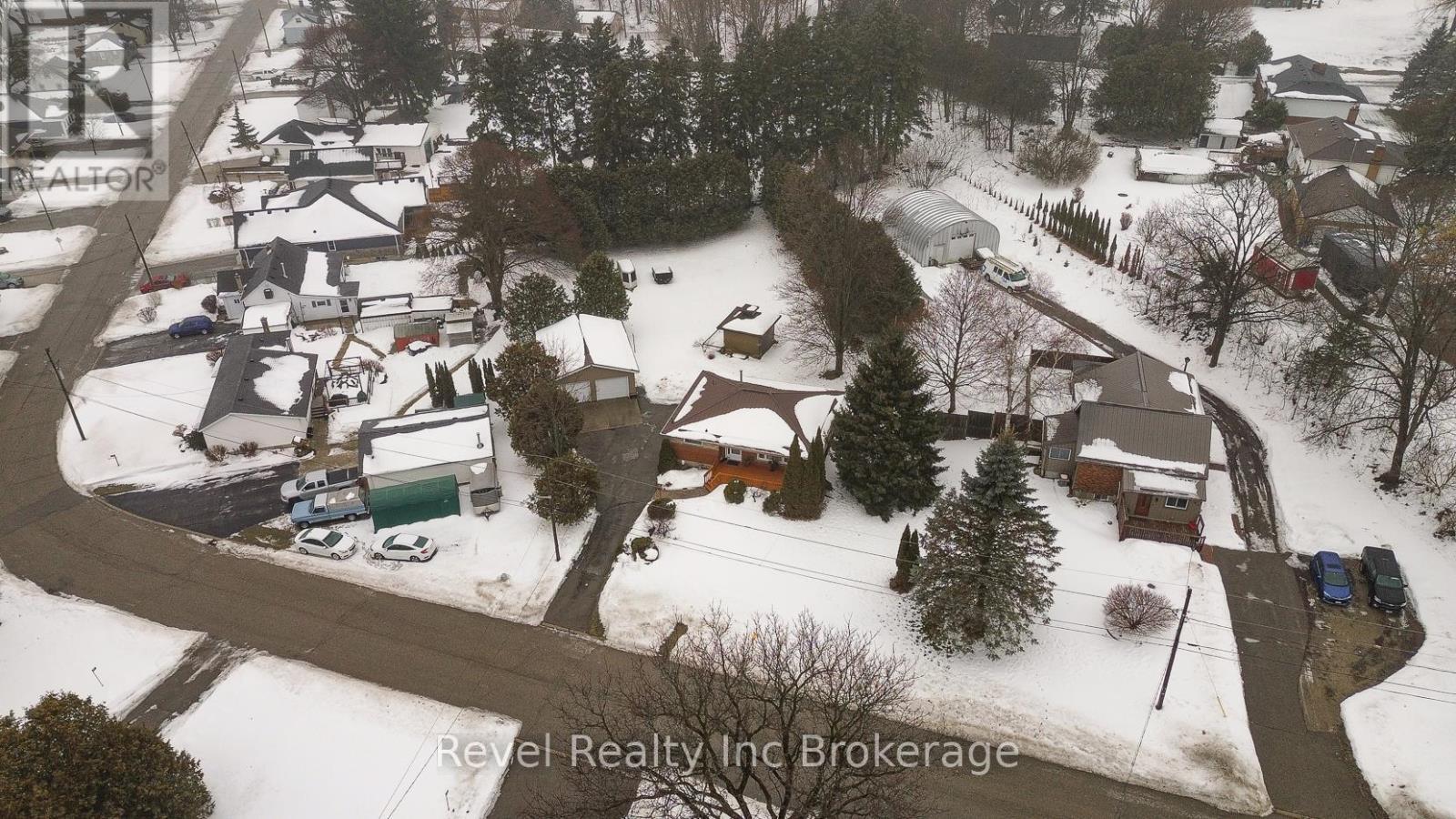 83 Frederick Street, Woodstock (Woodstock - North), ON - Outdoor