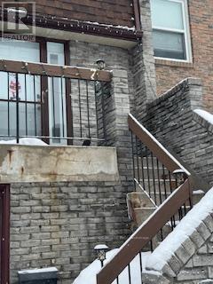 7 Sandhurst Circle E, Toronto, ON - Outdoor