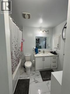 7 Sandhurst Circle E, Toronto, ON - Indoor Photo Showing Bathroom