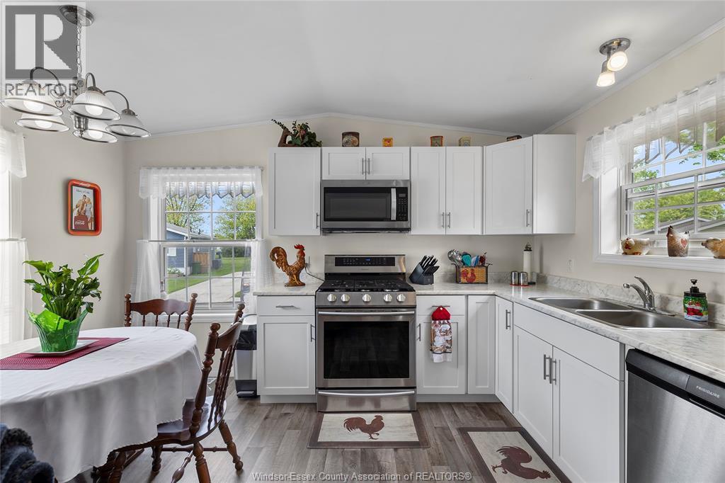 191 Steven Court, Essex, ON - Indoor