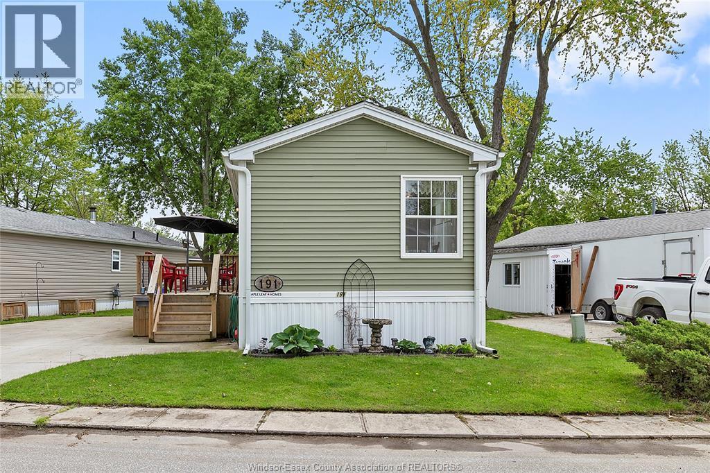 191 Steven Court, Essex, ON - Outdoor