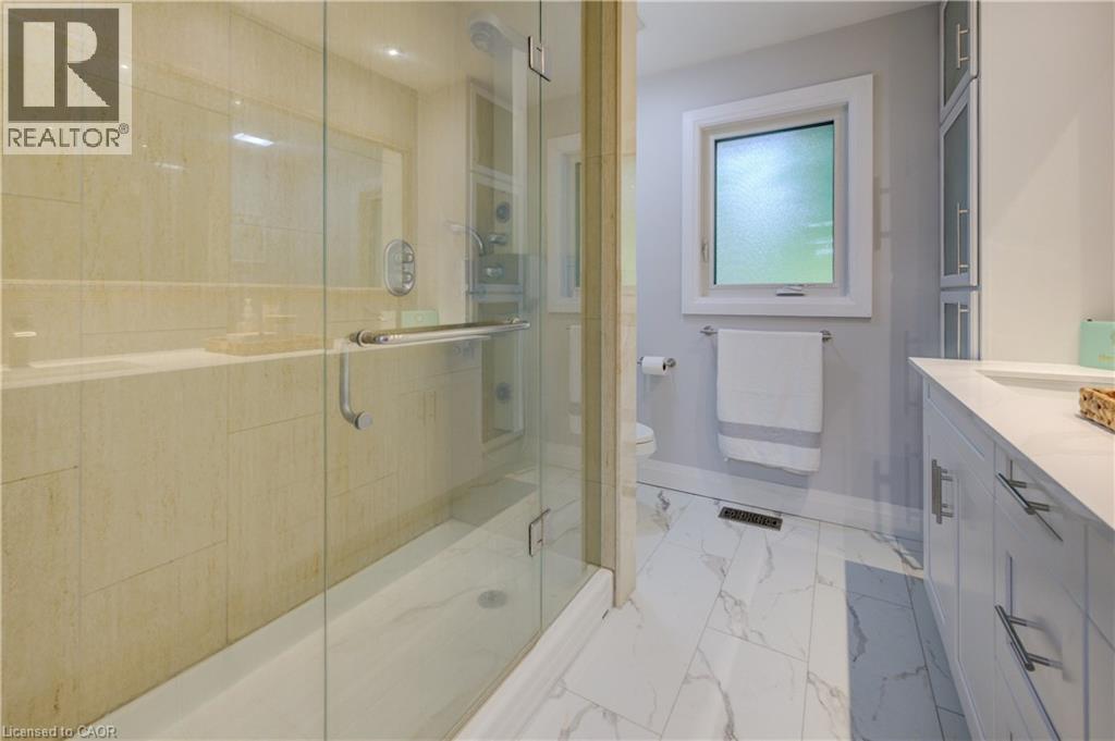 2080 Beaverdale Road, Cambridge, ON - Indoor Photo Showing Bathroom