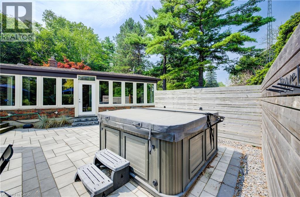 2080 Beaverdale Road, Cambridge, ON - Outdoor With Deck Patio Veranda