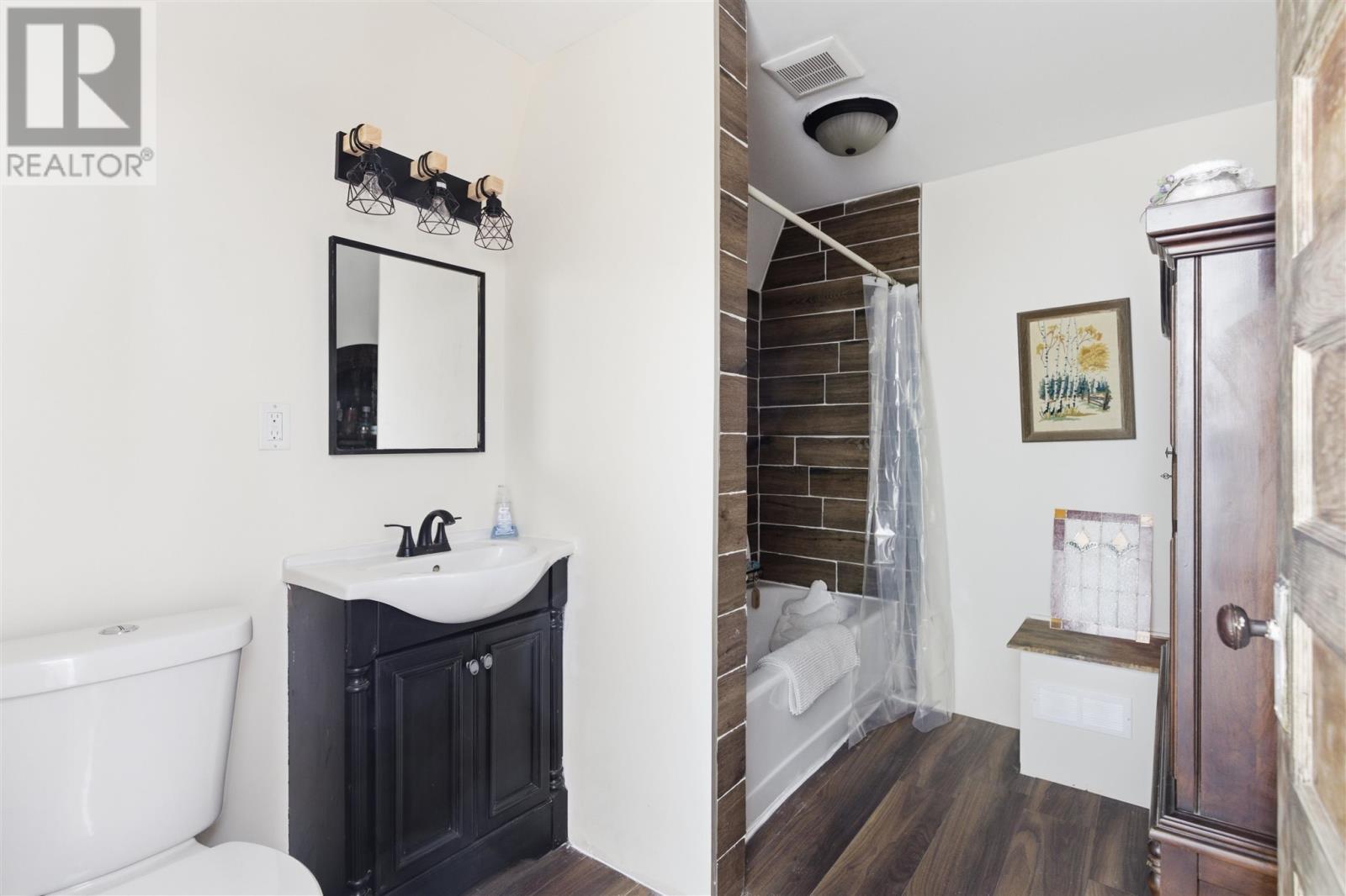 49 Hawthorne Ave, Sault Ste. Marie, ON - Indoor Photo Showing Bathroom