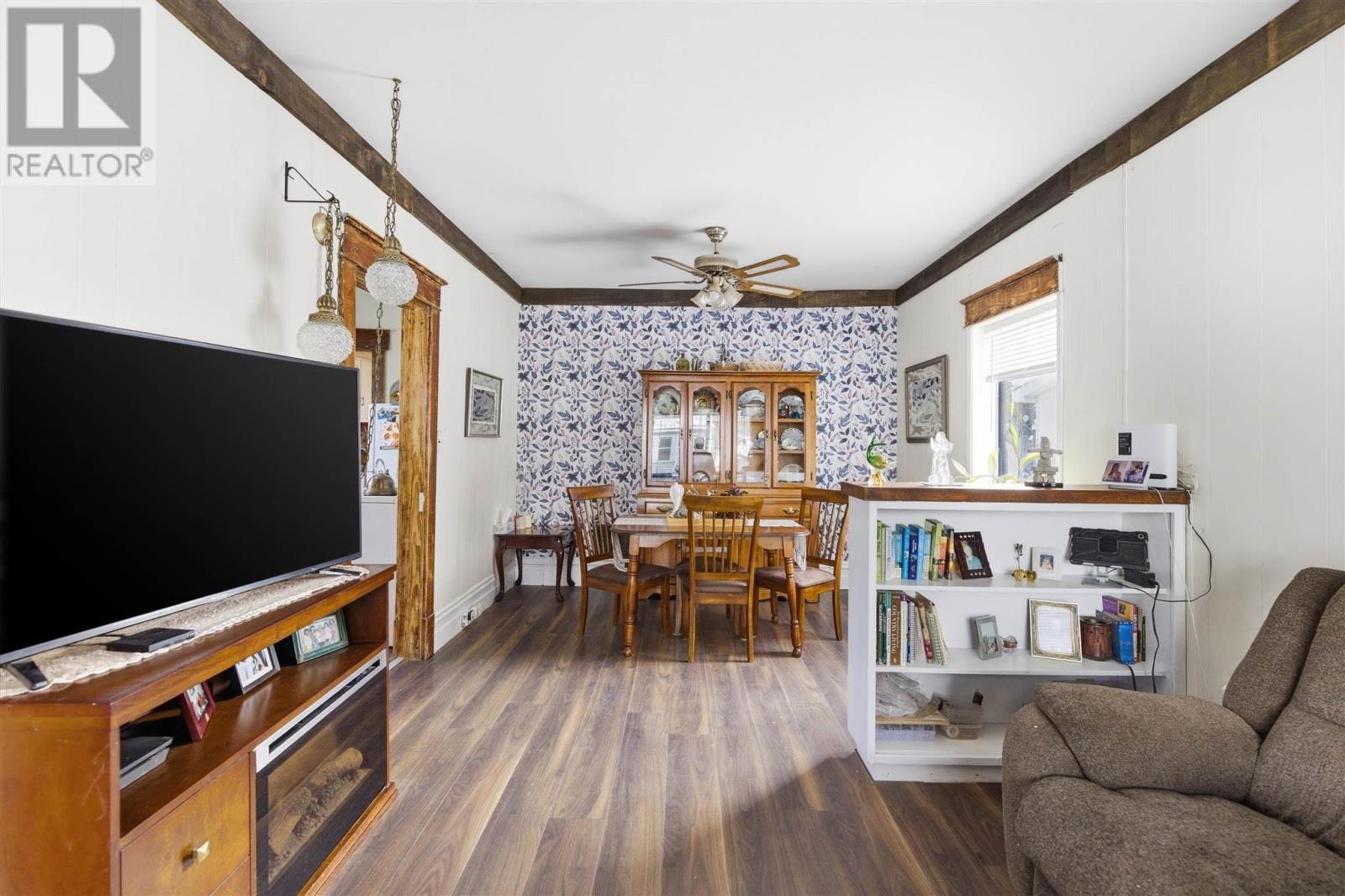 49 Hawthorne Ave, Sault Ste. Marie, ON - Indoor