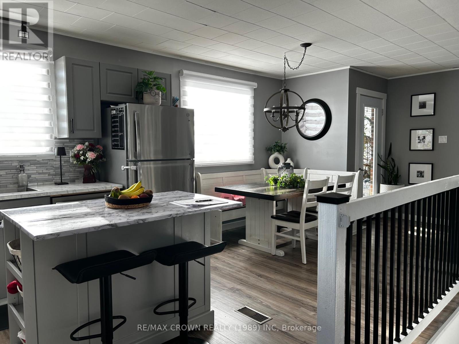 open concept kitchen and dining - 448 Government Road E, Kapuskasing, ON - Indoor