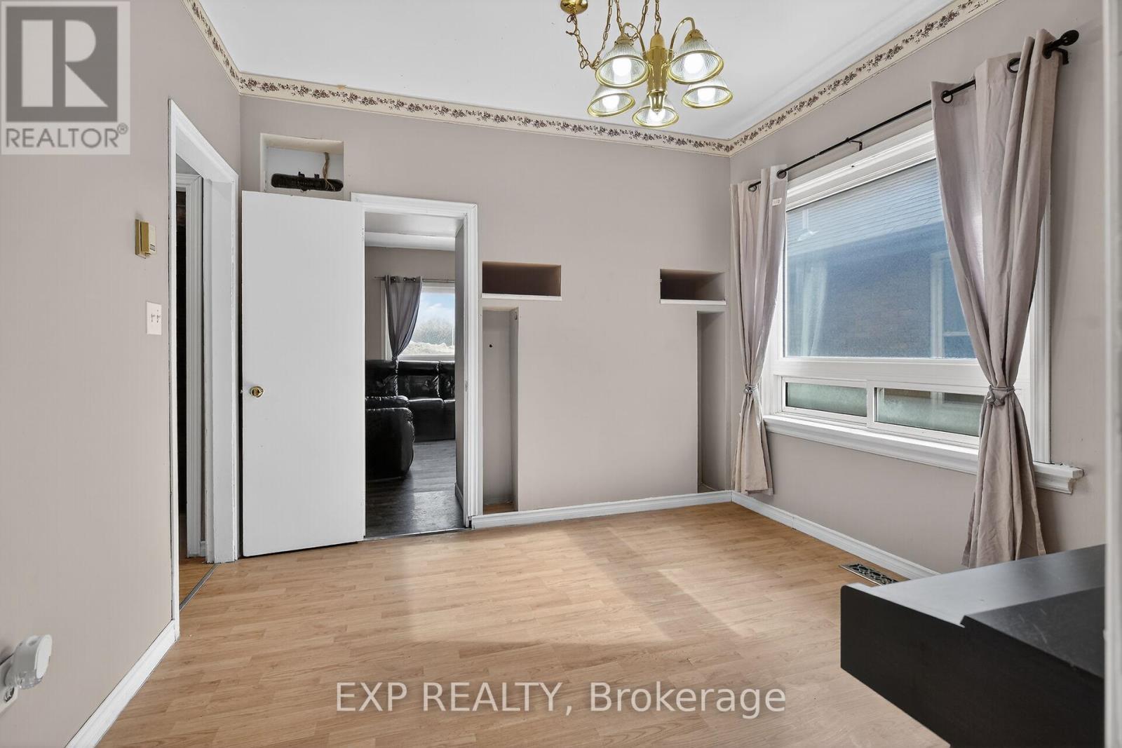 655 Highbury Avenue N, London East (East M), ON - Indoor Photo Showing Other Room