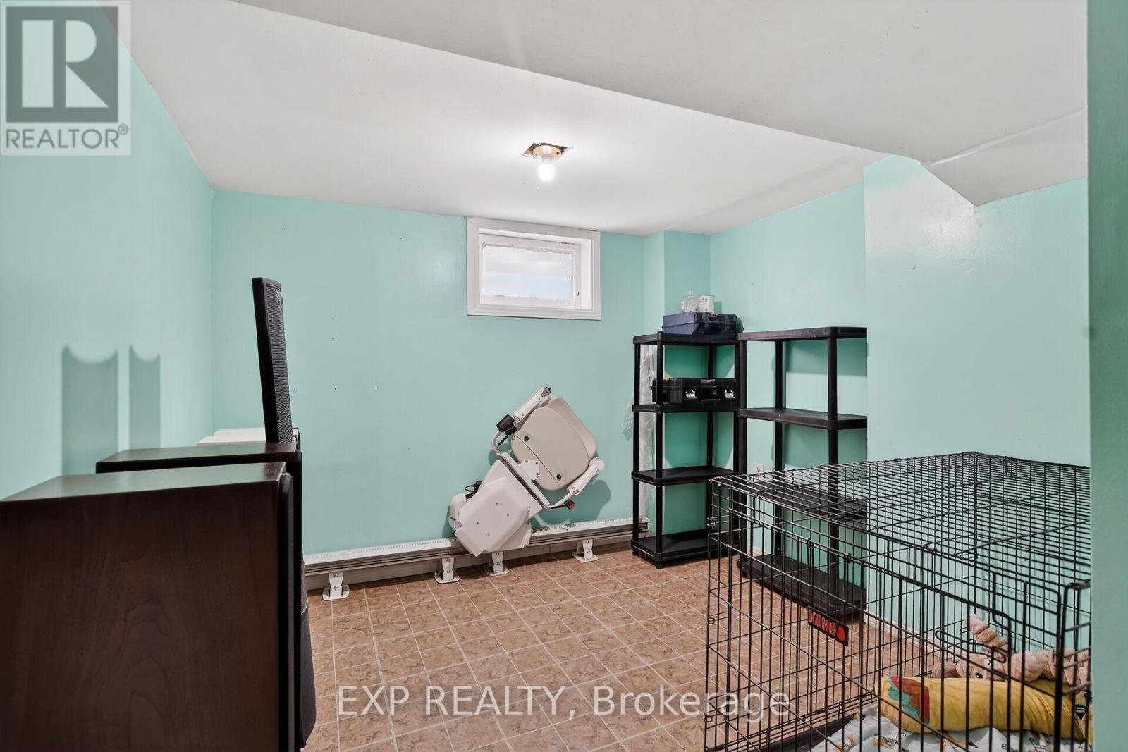 655 Highbury Avenue N, London East (East M), ON - Indoor