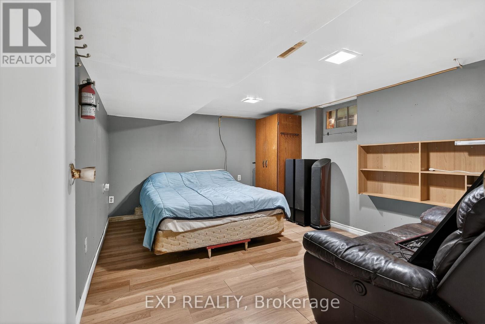 655 Highbury Avenue N, London East (East M), ON - Indoor Photo Showing Other Room