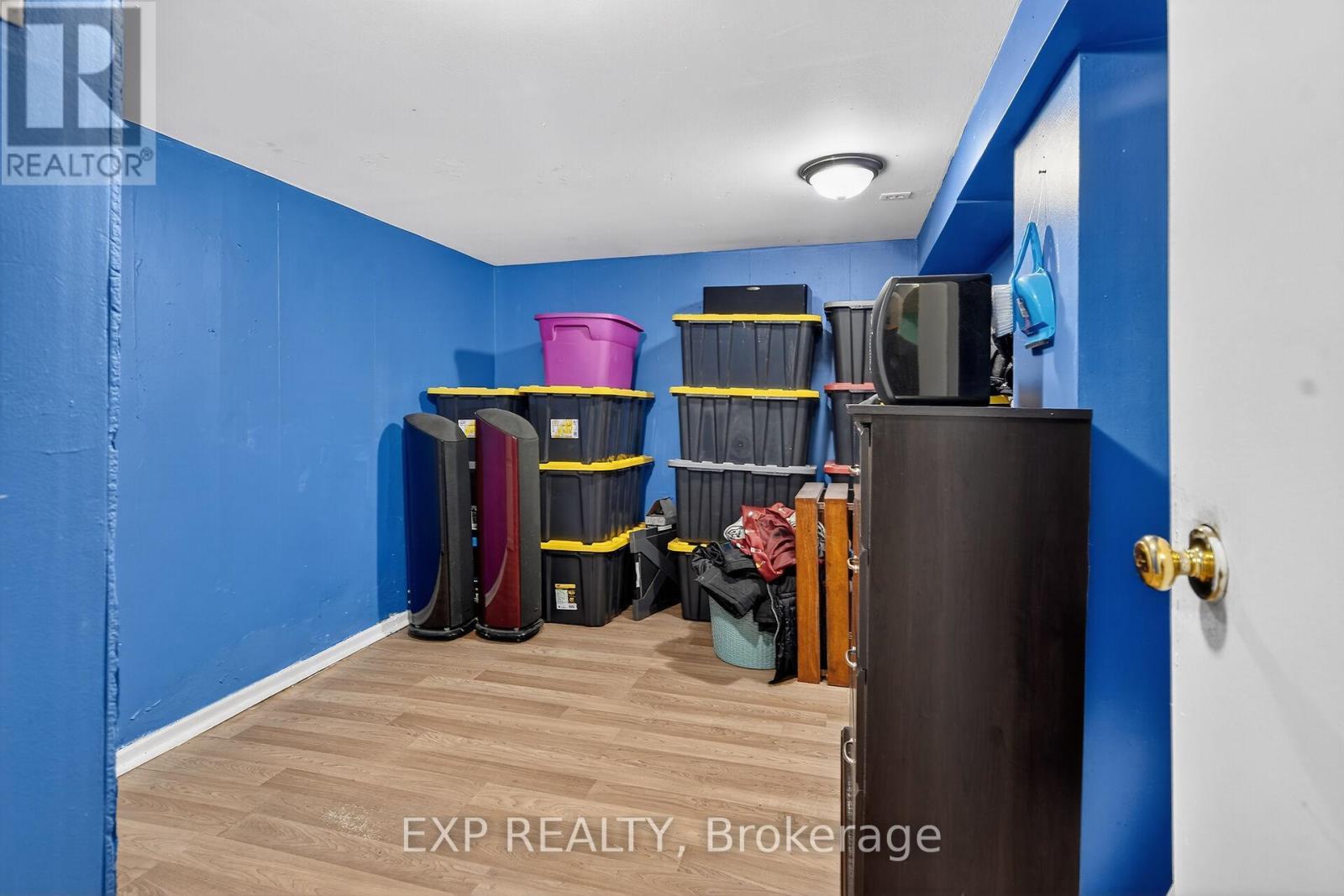 655 Highbury Avenue N, London East (East M), ON - Indoor