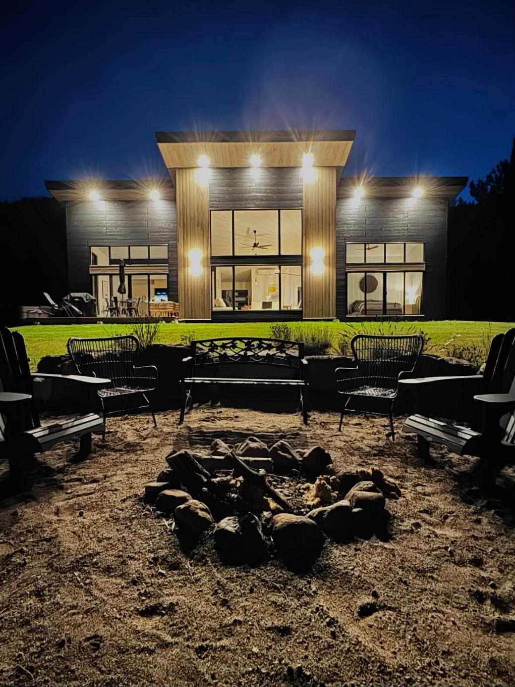 Frontage - 57 Ch. Du Poisson-Blanc, Notre-Dame-Du-Laus, QC - Indoor Photo Showing Other Room