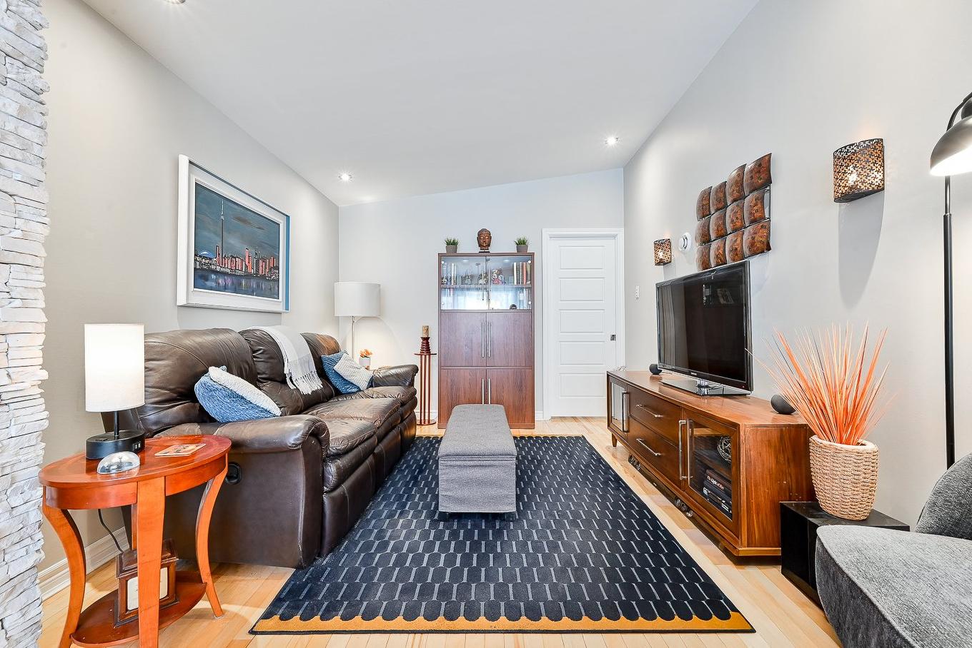 Salon - 111 Rue Jubilee, Longueuil (Greenfield Park), QC - Indoor Photo Showing Living Room