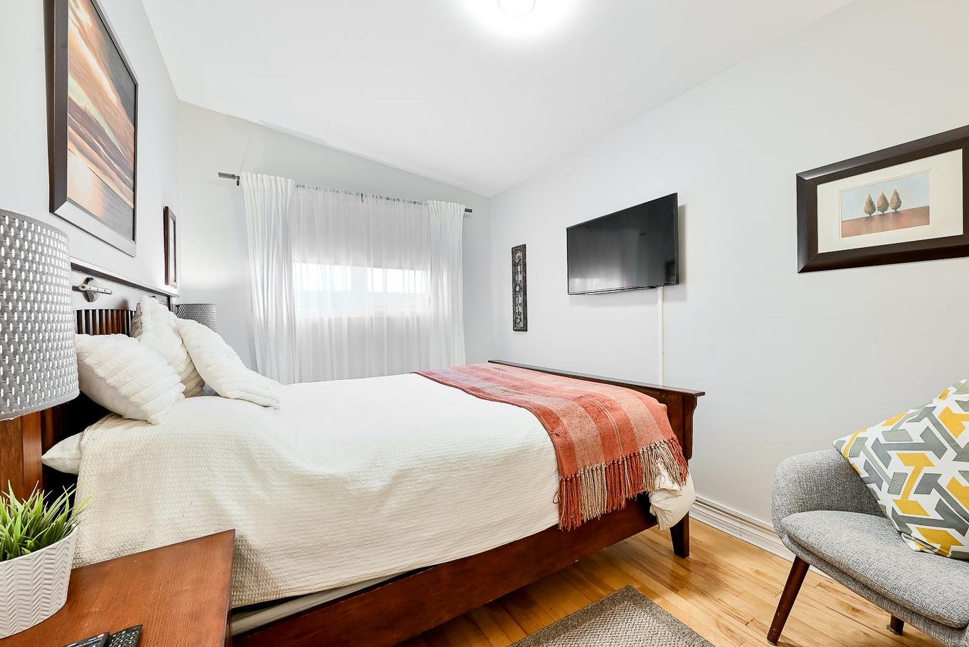 Chambre à coucher principale - 111 Rue Jubilee, Longueuil (Greenfield Park), QC - Indoor Photo Showing Bedroom