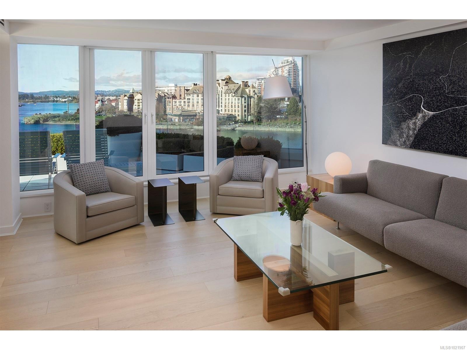 606-1234 Wharf St, Victoria, BC - Indoor Photo Showing Living Room