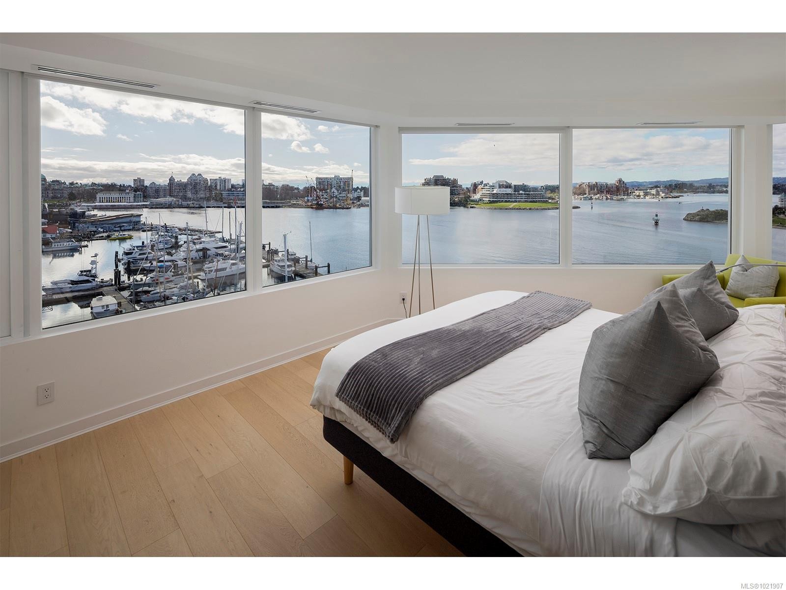 606-1234 Wharf St, Victoria, BC - Indoor Photo Showing Bedroom