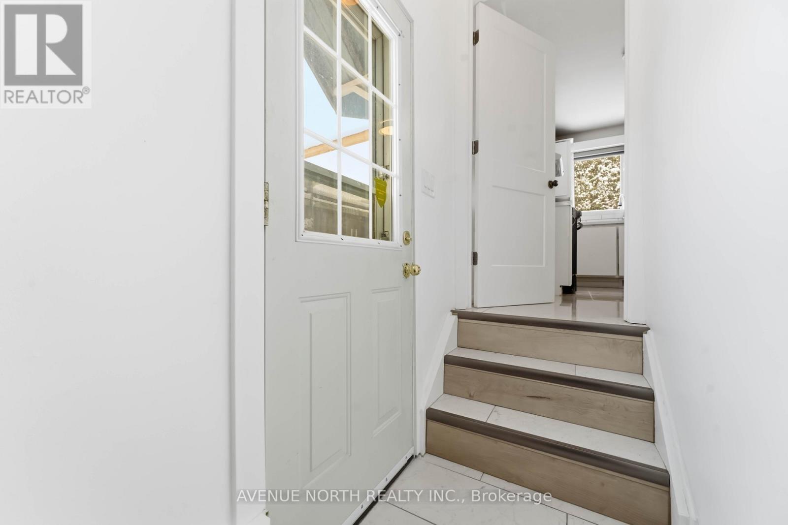 923 Pinecrest Road, Ottawa, ON - Indoor Photo Showing Other Room