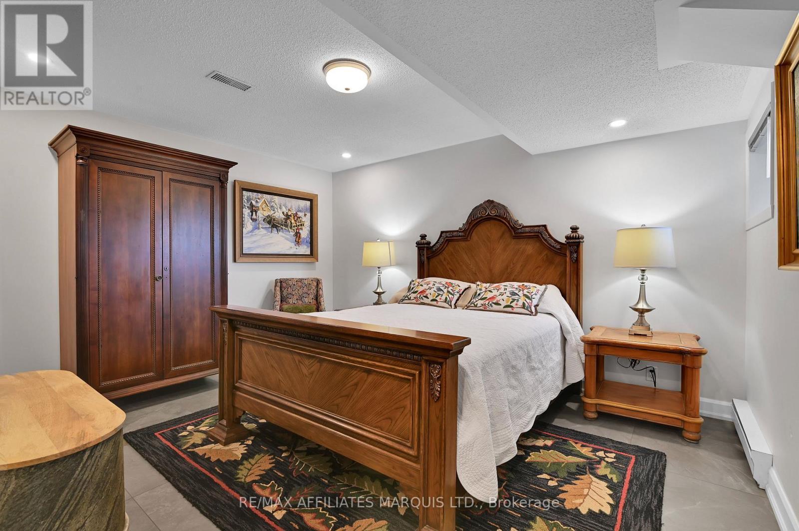 20214 County Rd 2 Road, South Glengarry, ON - Indoor Photo Showing Bedroom