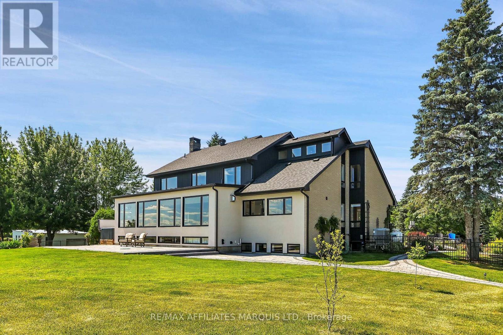 20214 County Rd 2 Road, South Glengarry, ON - Outdoor With Deck Patio Veranda