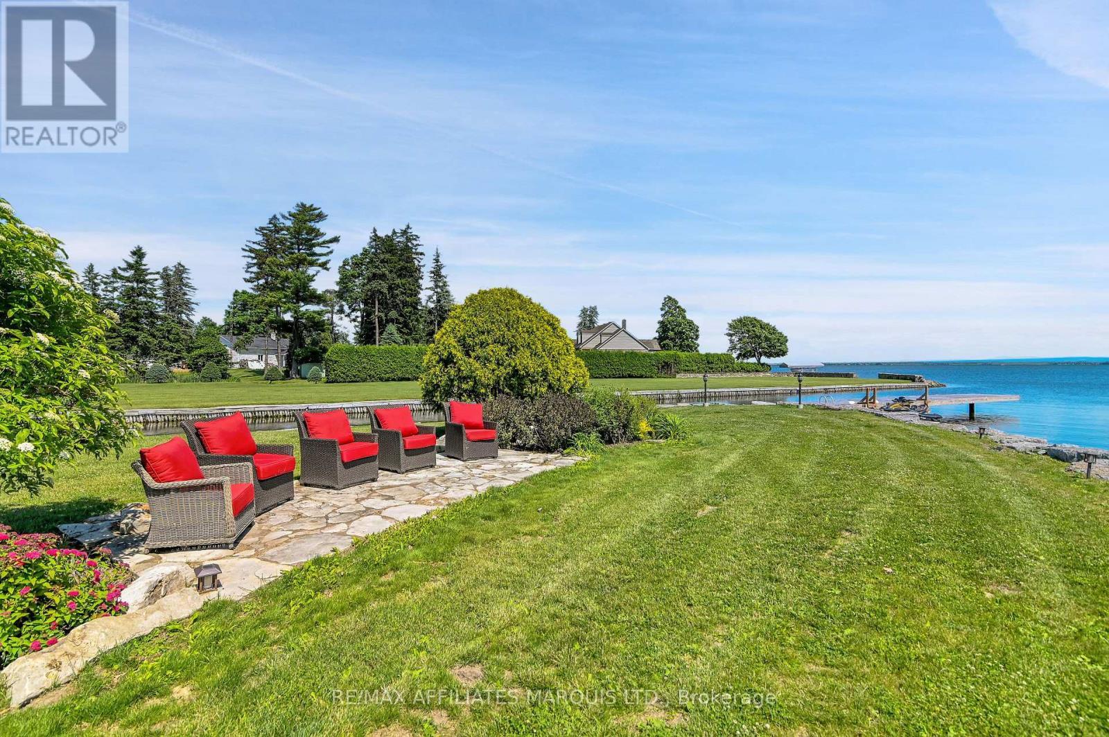 20214 County Rd 2 Road, South Glengarry, ON - Outdoor With Body Of Water