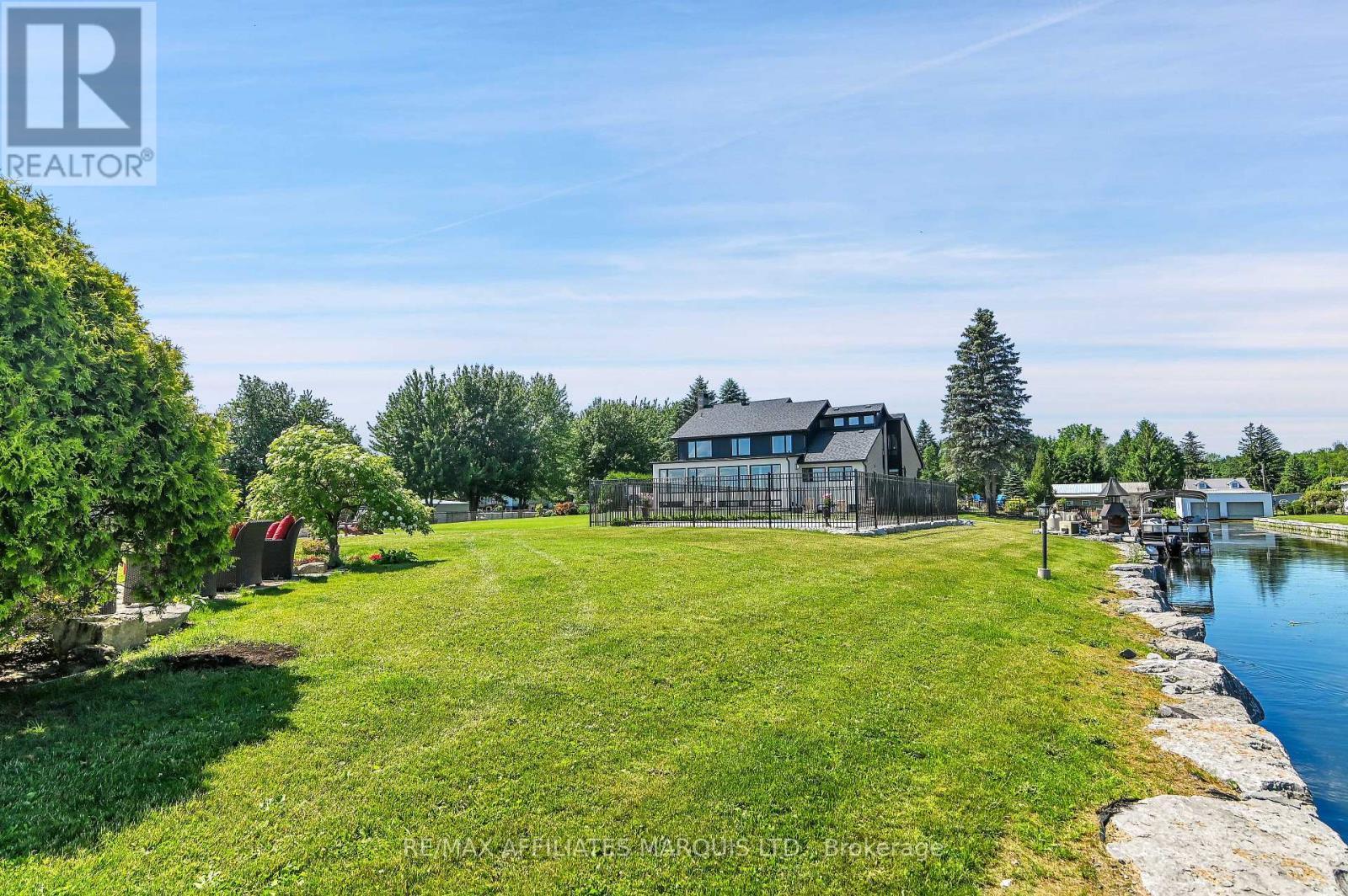 20214 County Rd 2 Road, South Glengarry, ON - Outdoor With Body Of Water With View