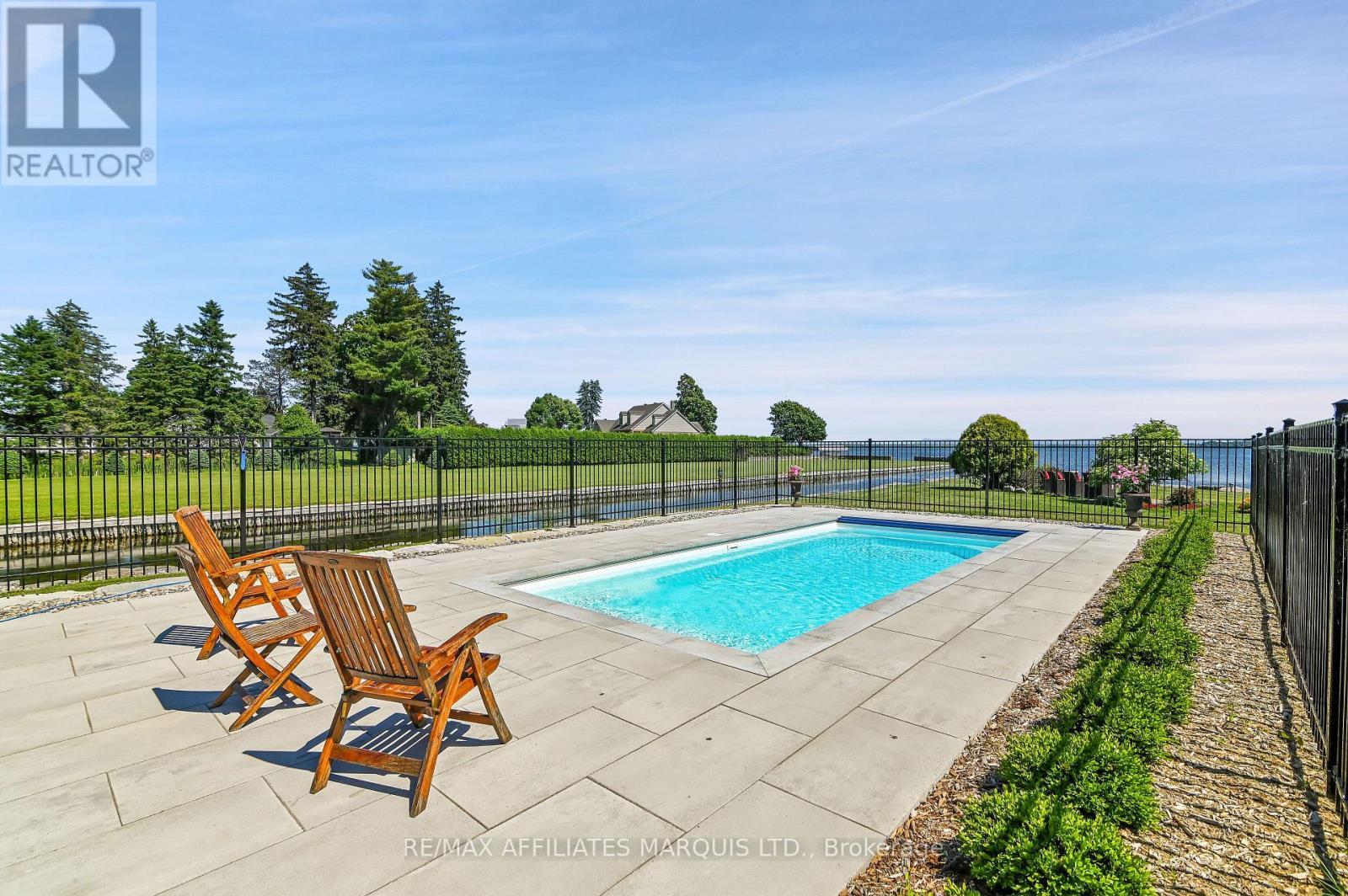 20214 County Rd 2 Road, South Glengarry, ON - Outdoor With In Ground Pool