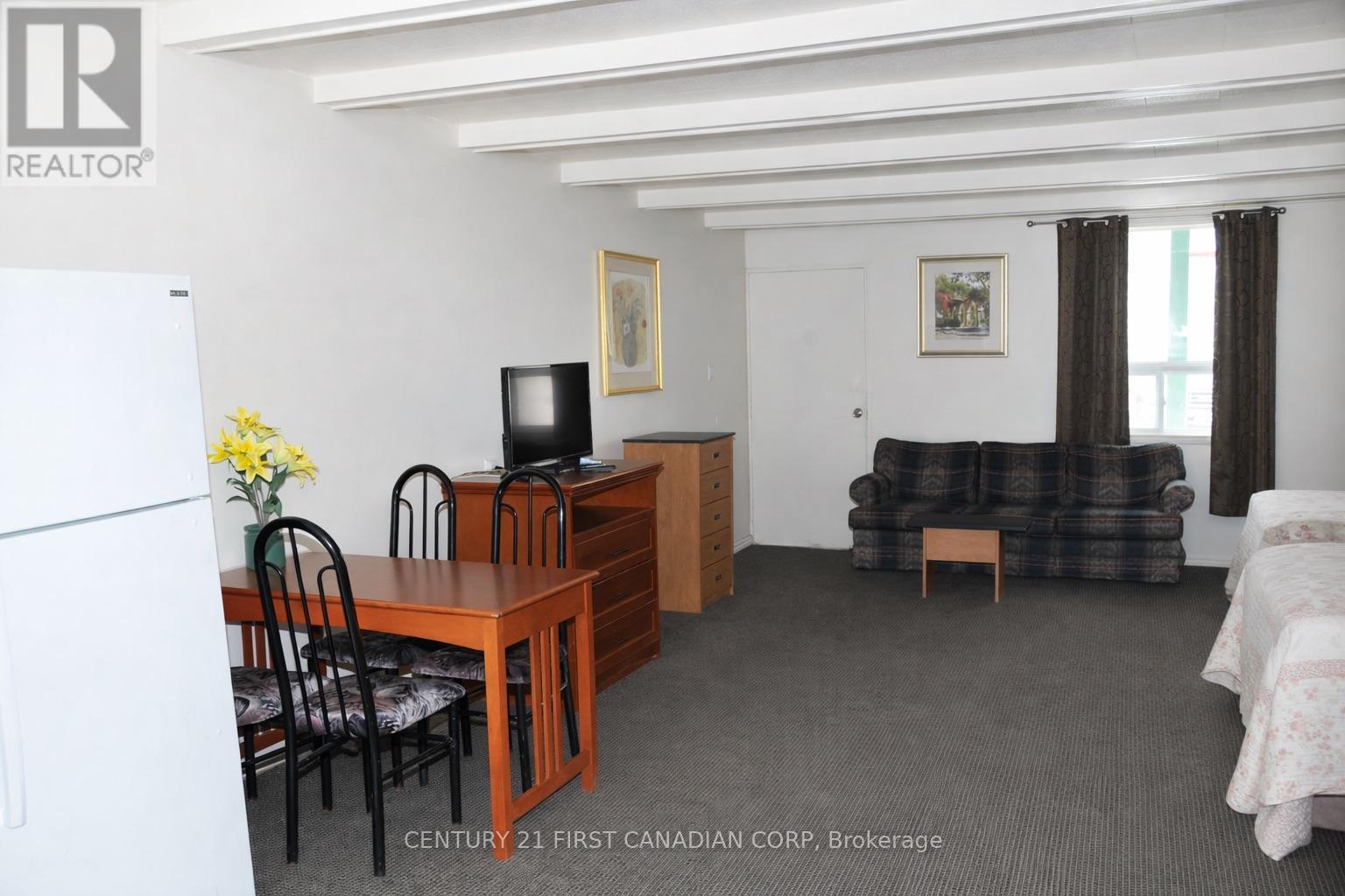 1701 London Line, Sarnia, ON