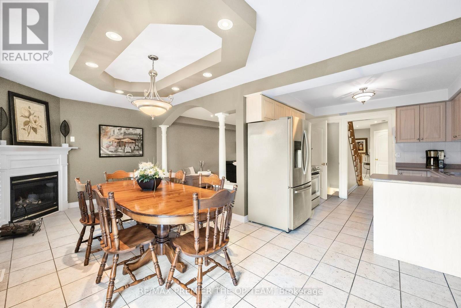 223 Landsbridge Street, Caledon, ON - Indoor Photo Showing Dining Room