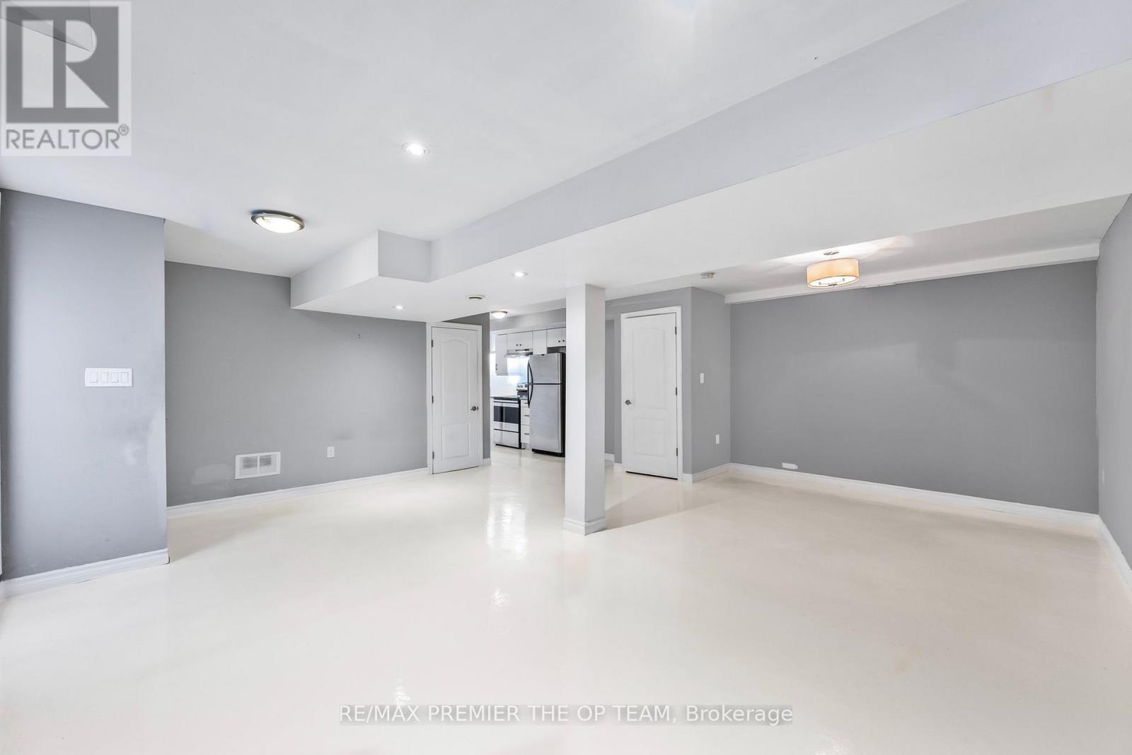 223 Landsbridge Street, Caledon, ON - Indoor Photo Showing Other Room