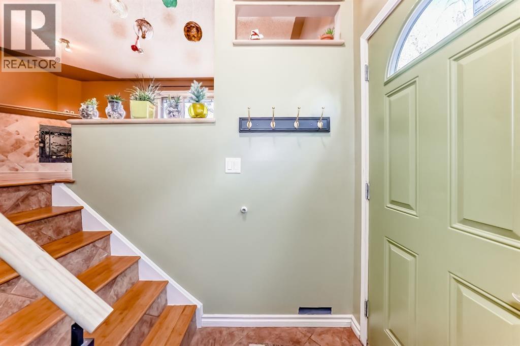 274 Templeview Way Ne, Calgary, AB - Indoor Photo Showing Other Room