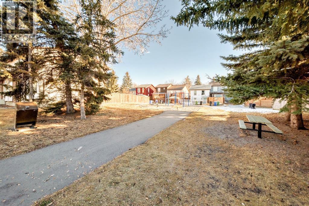 274 Templeview Way Ne, Calgary, AB - Outdoor