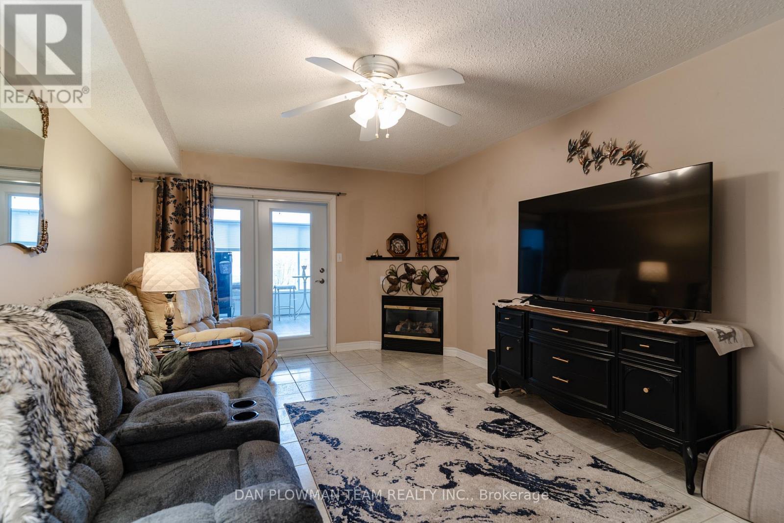 1 Westmore Street, Clarington, ON - Indoor Photo Showing Living Room With Fireplace