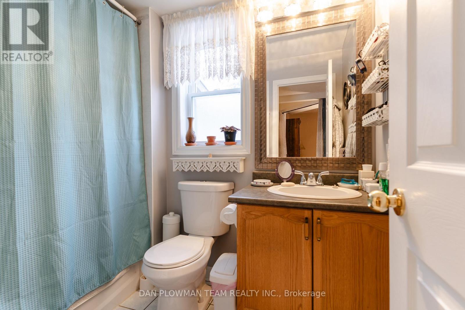 1 Westmore Street, Clarington, ON - Indoor Photo Showing Bathroom