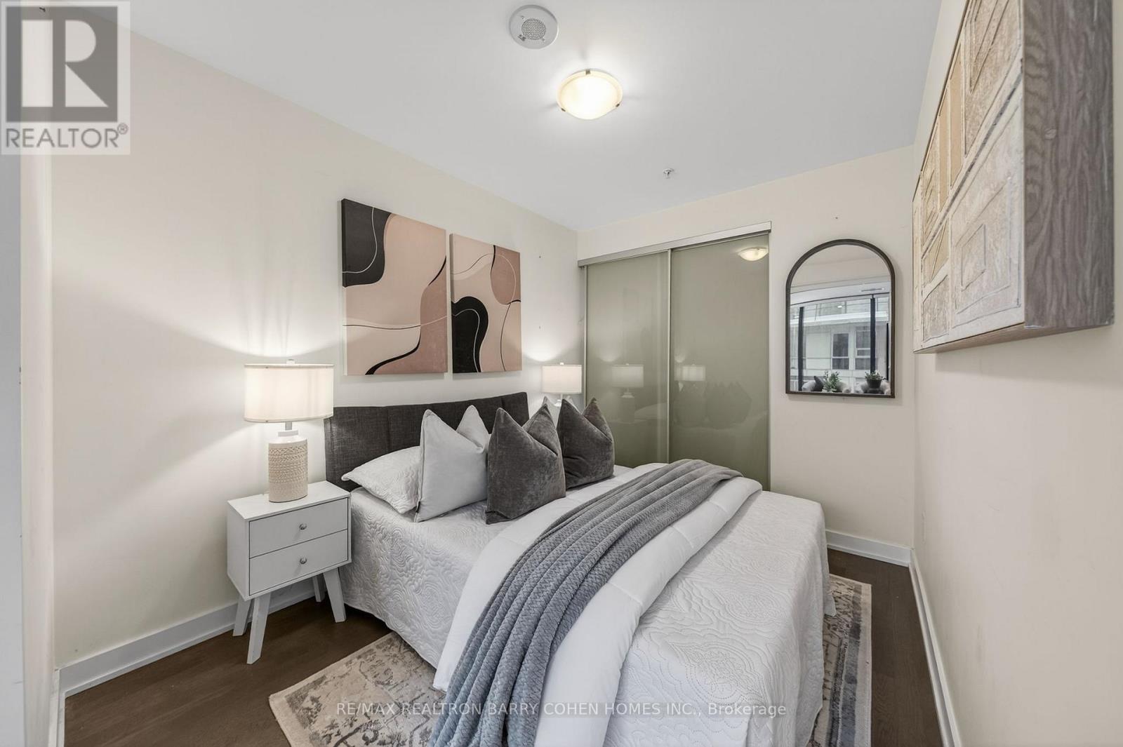 732 - 629 King Street W, Toronto, ON - Indoor Photo Showing Bedroom