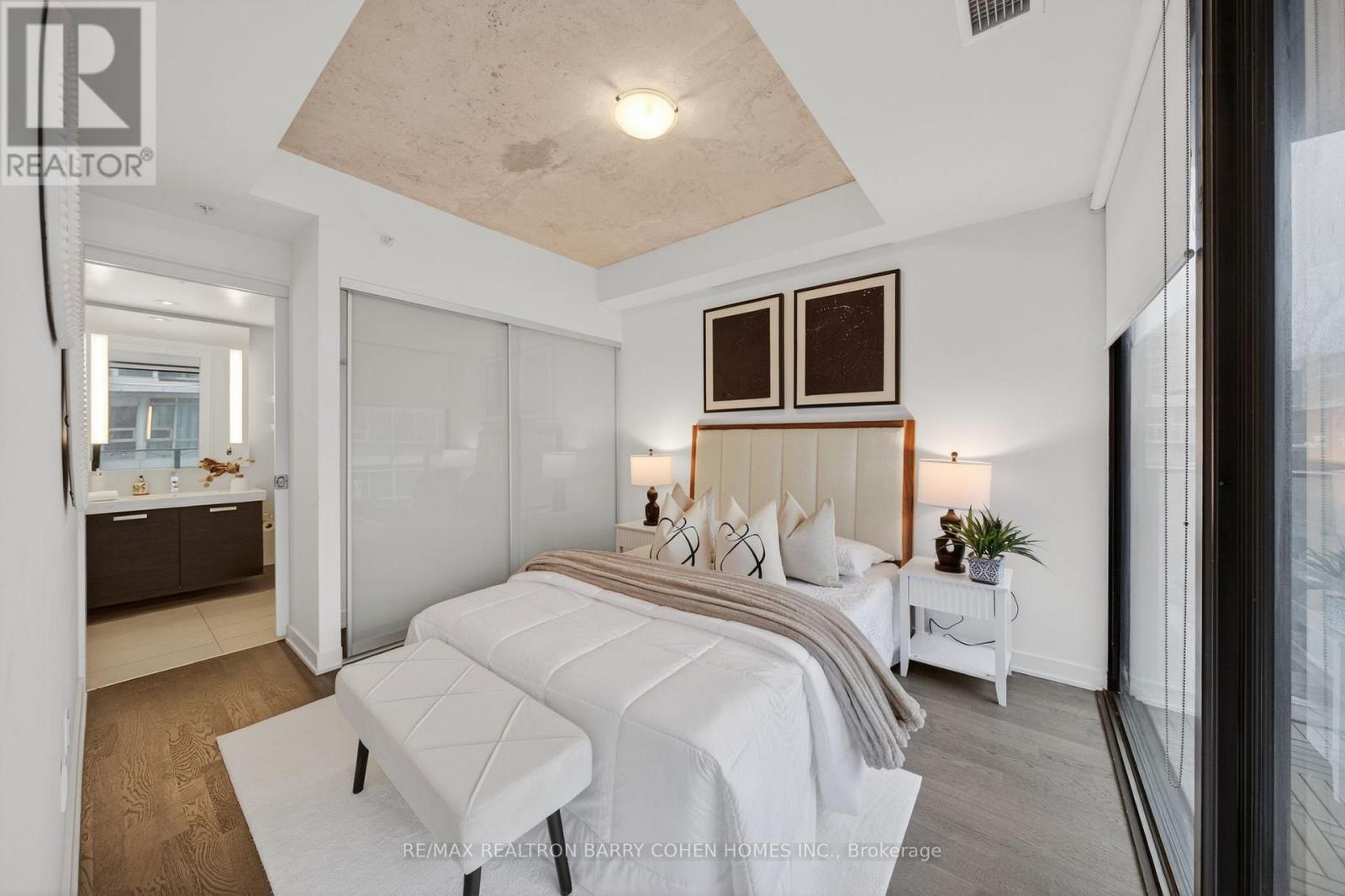 732 - 629 King Street W, Toronto, ON - Indoor Photo Showing Bedroom