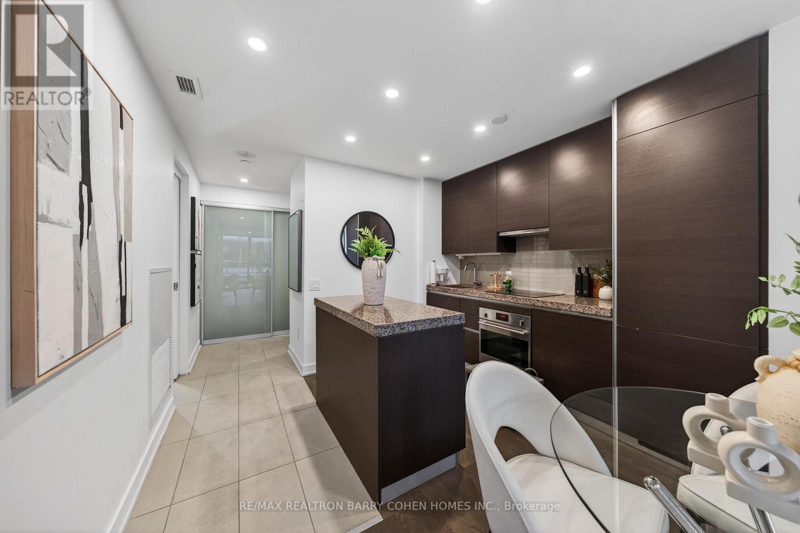 732 - 629 King Street W, Toronto, ON - Indoor Photo Showing Other Room