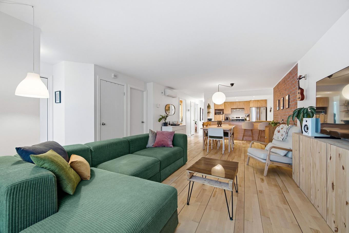 Vue d'ensemble - 6884 13E Avenue, Montréal (Rosemont/La Petite-Patrie), QC - Indoor Photo Showing Living Room