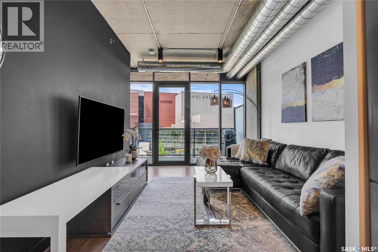 303 490 2Nd Avenue, Saskatoon, SK - Indoor