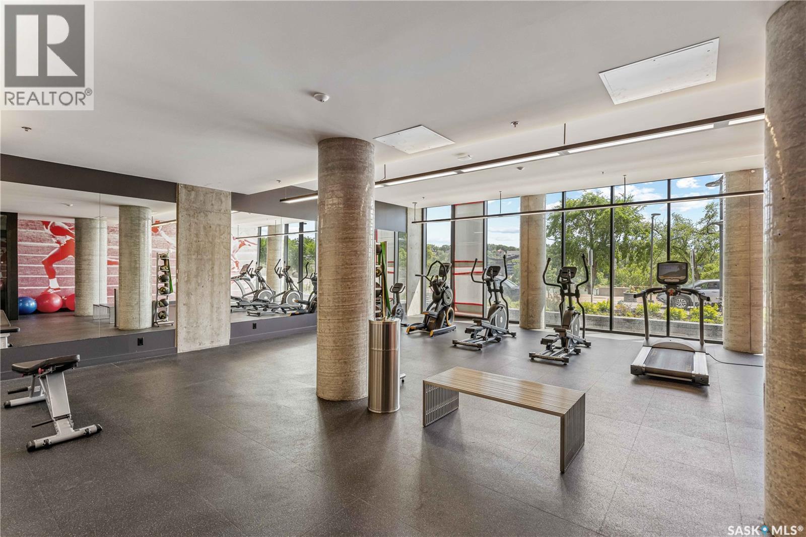 303 490 2Nd Avenue, Saskatoon, SK - Indoor Photo Showing Gym Room