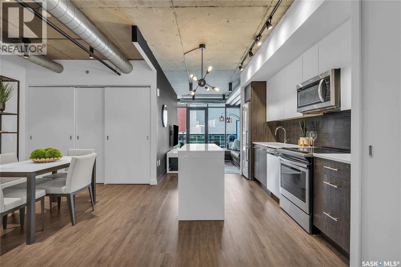 303 490 2Nd Avenue, Saskatoon, SK - Indoor